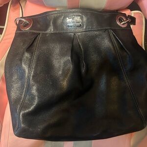Coach Black Leather Shoulder Bag with Classic Design